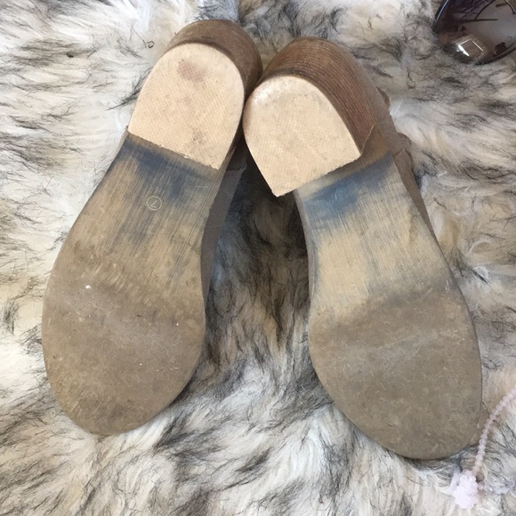 DOLCE VITA | Cow Suede Booties - Picture 5 of 6